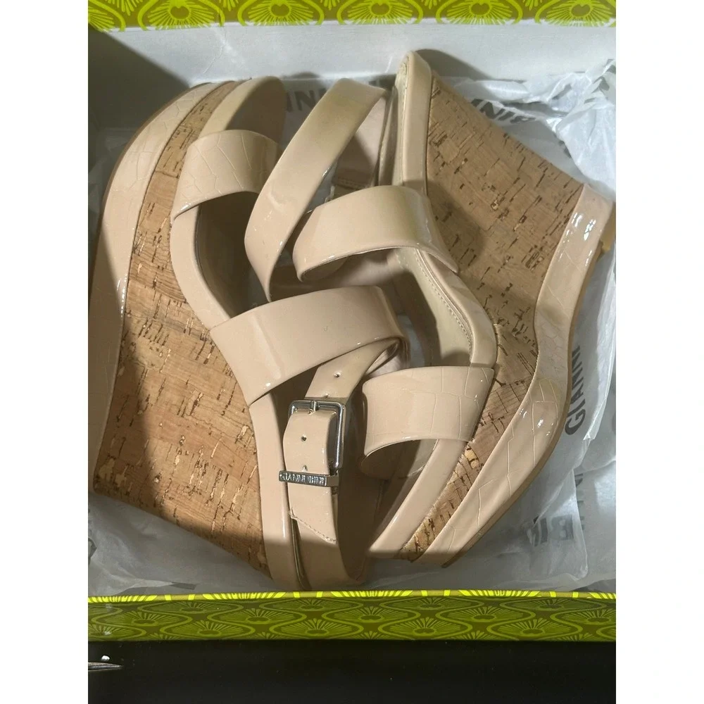 Gianni Bini Beige Patent Leather Cork Wedge‎ Platform Heels Women's Size 8.5